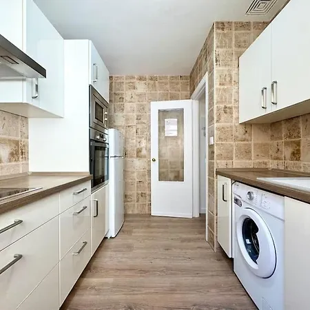 Апартаменты Spacious 3bd With 2bh & Ac