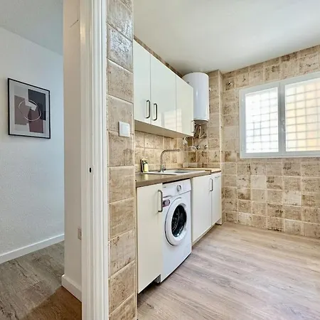 Spacious 3bd With 2bh & Ac Малага