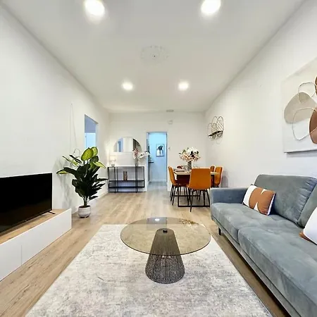 Spacious 3bd With 2bh & Ac Appartement