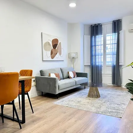 Spacious 3bd With 2bh & Ac شقة مالقة