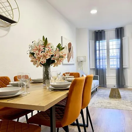 Spacious 3bd With 2bh & Ac شقة مالقة