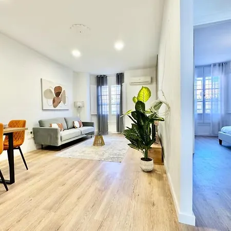 Spacious 3bd With 2bh & Ac شقة *
