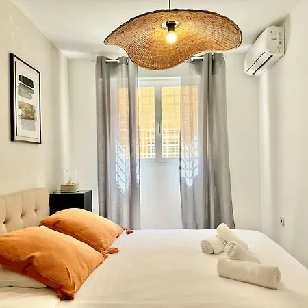 Spacious 3bd With 2bh & Ac شقة *